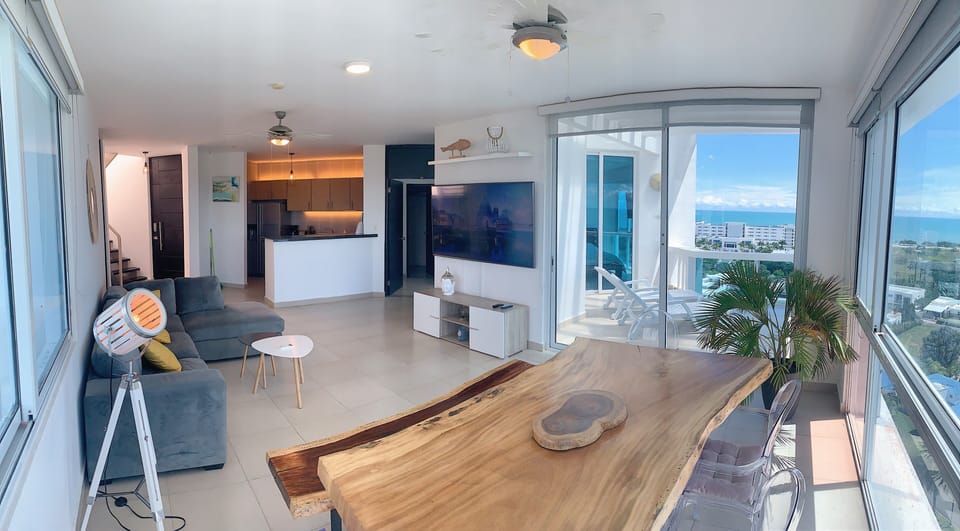 Dining room / Comedor 