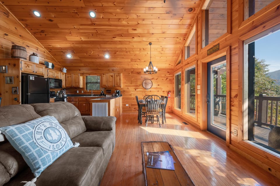 The common areas of Whiskey Whispers Lodge are open concept.