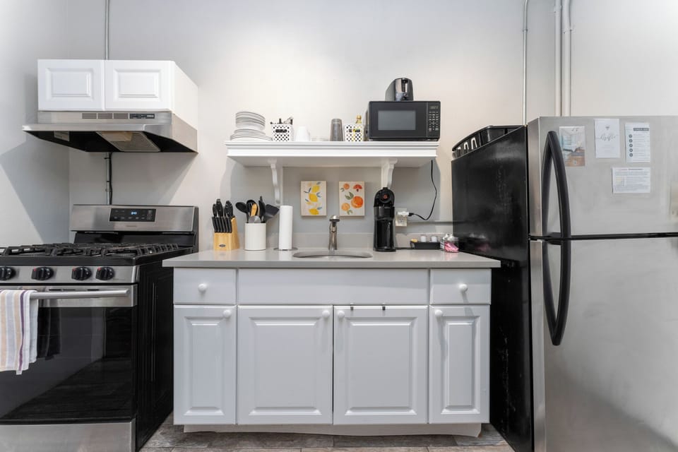 Bright and airy kitchen with plenty of space for cooking and creating.
