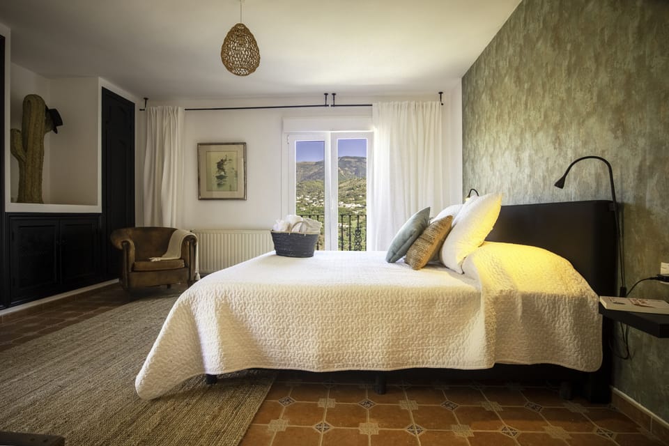 Superior Room, Balcony, Mountain View | Premium bedding, iron/ironing board (on request), WiFi (free)