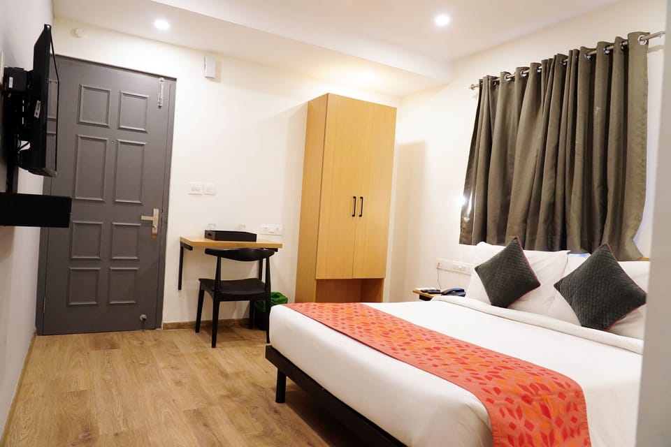 Economy Double Room | In-room safe, desk, laptop workspace, free WiFi