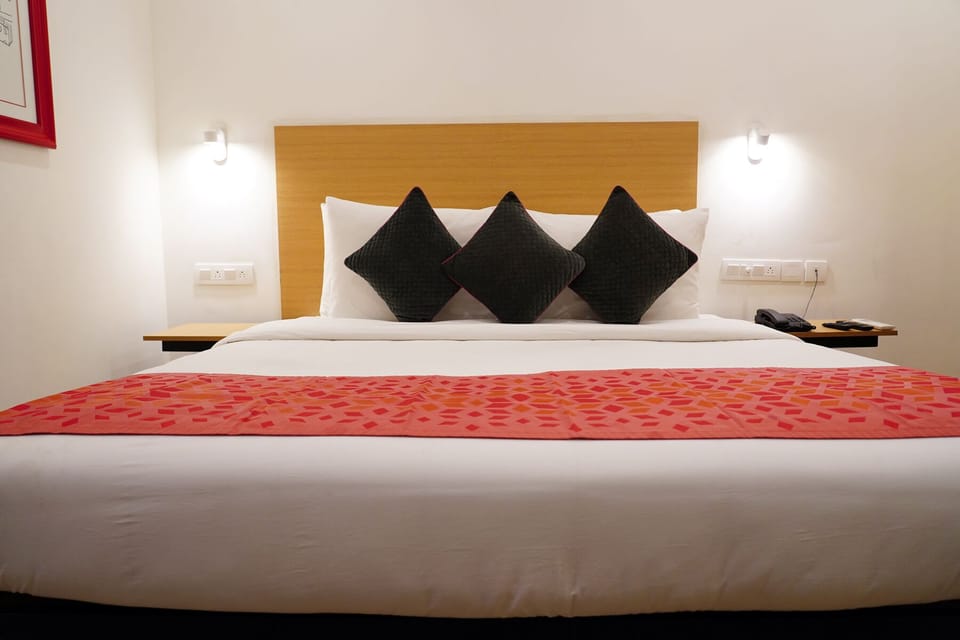 Economy Double Room | In-room safe, desk, laptop workspace, free WiFi