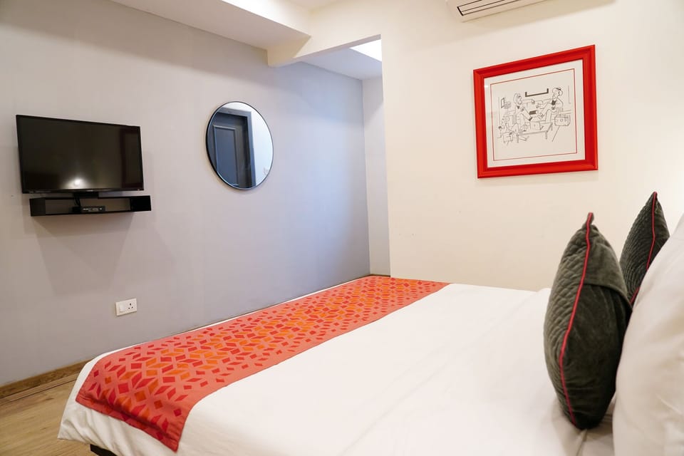 Economy Double Room | In-room safe, desk, laptop workspace, free WiFi