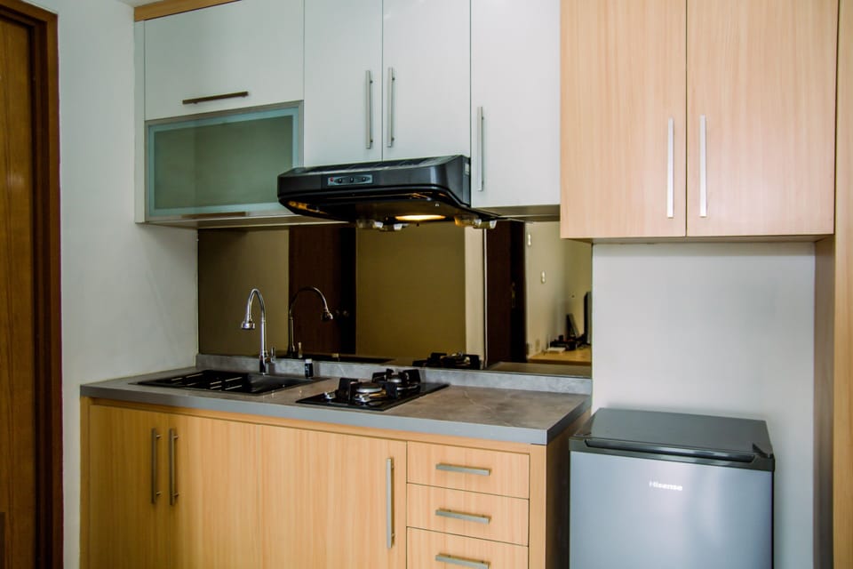 Apartment, 2 Bedrooms | Private kitchen | Fridge, stovetop, cookware/dishes/utensils