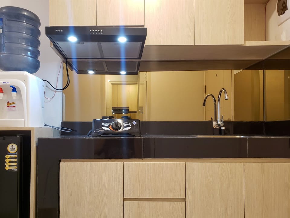 Studio, 2 Bedrooms | Private kitchen | Fridge, stovetop, electric kettle, cookware/dishes/utensils