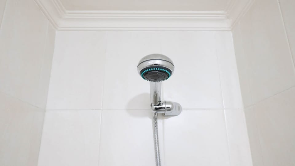 Studio | Bathroom | Free toiletries, towels