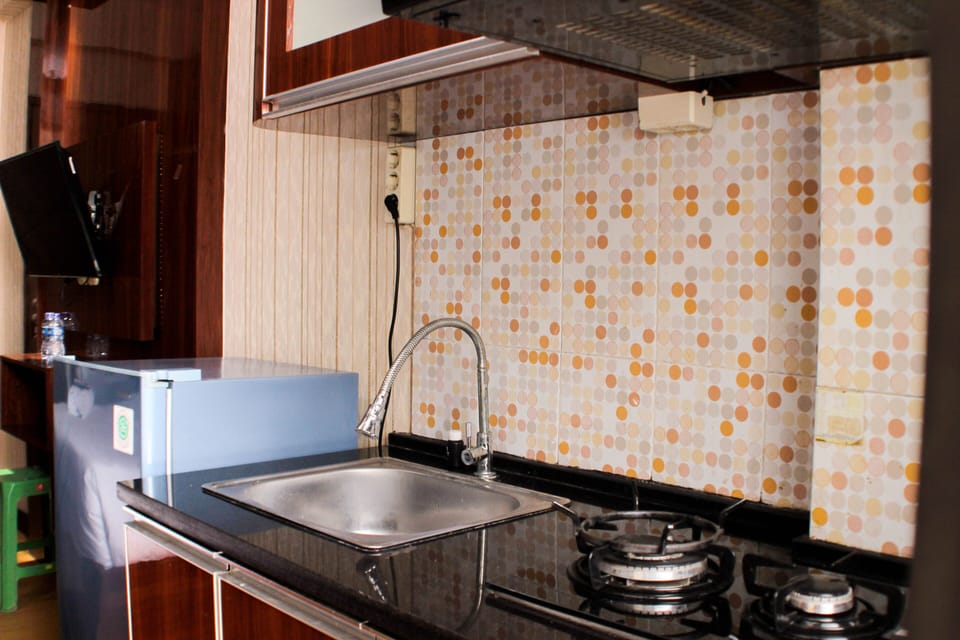 Studio | Private kitchen | Fridge, stovetop, cookware/dishes/utensils