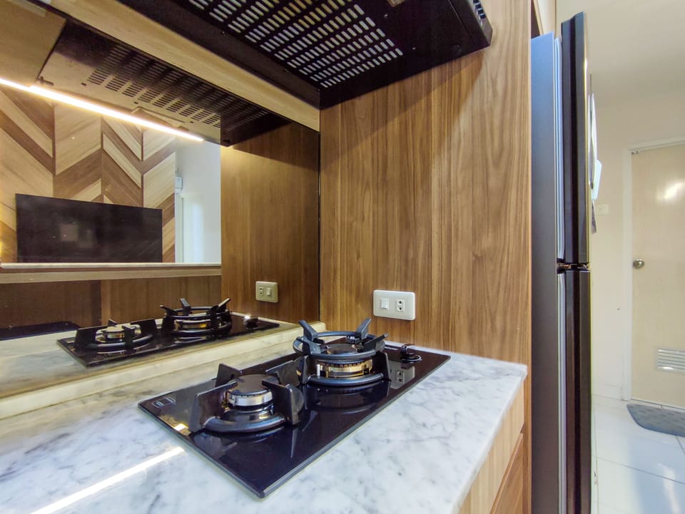 Apartment, 1 Bedroom | Private kitchen | Fridge, stovetop, cookware/dishes/utensils