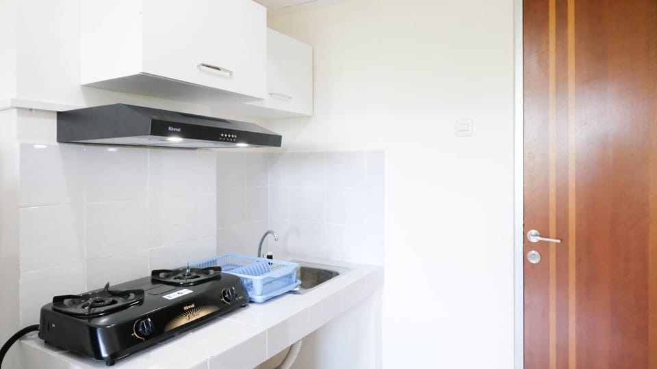 Apartment, 2 Bedrooms | Private kitchen | Fridge, stovetop, cookware/dishes/utensils