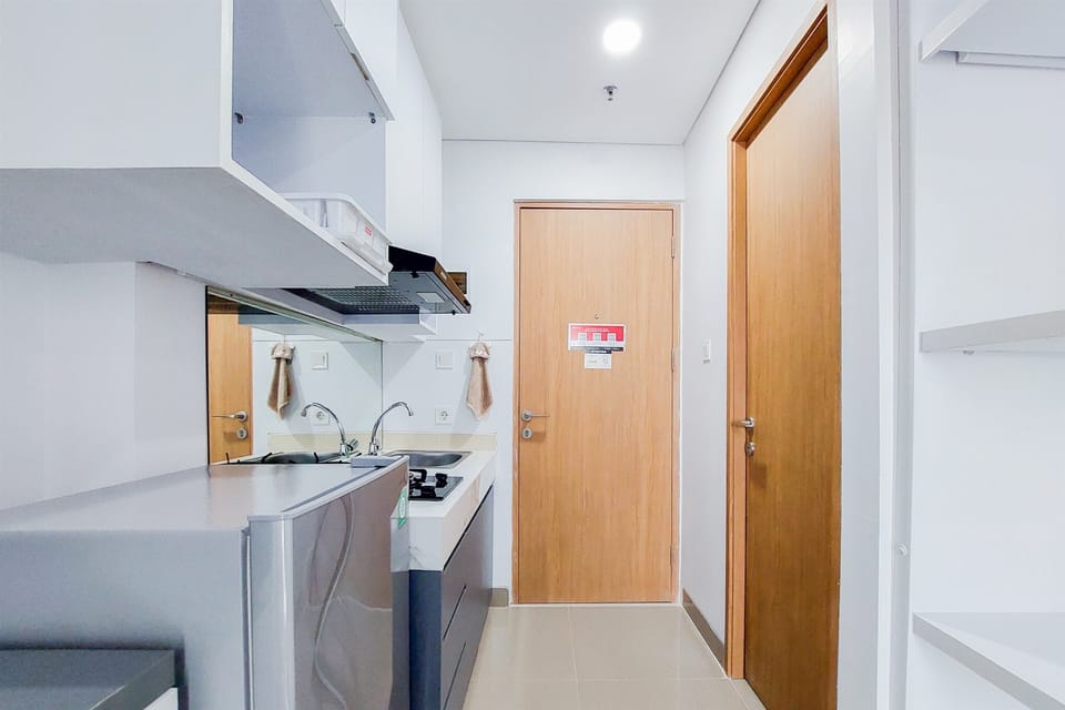 Studio | Private kitchen | Fridge, stovetop, cookware/dishes/utensils