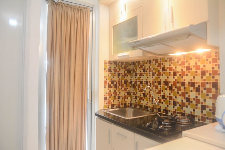 Apartment, 2 Bedrooms | Private kitchen | Fridge, stovetop, cookware/dishes/utensils
