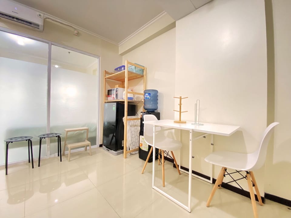 Apartment, 1 Bedroom | Living area | TV