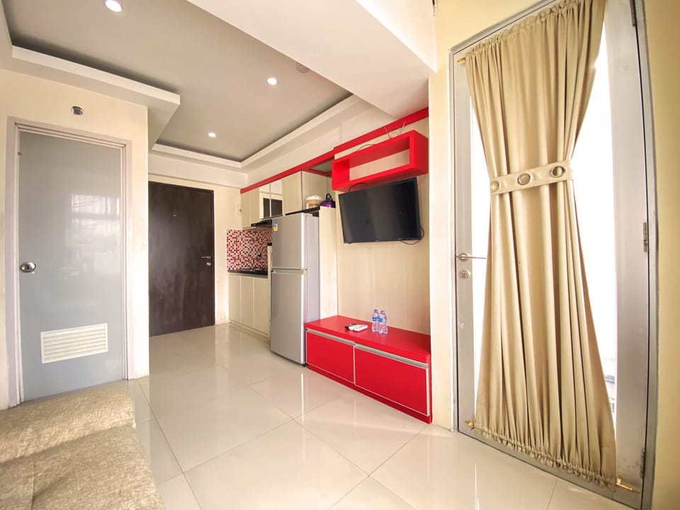 Apartment, 2 Bedrooms | Living area | TV