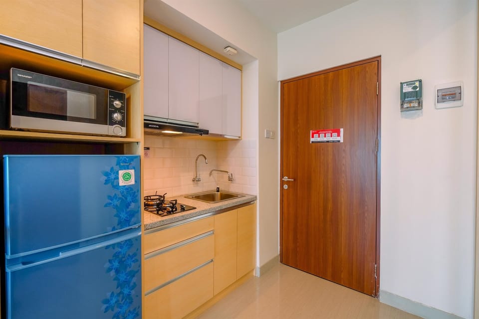 Studio | Private kitchen | Fridge, stovetop, cookware/dishes/utensils