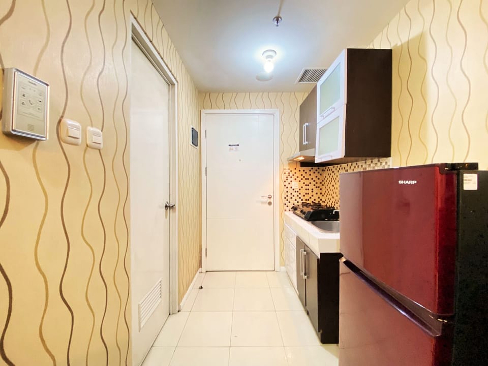 Apartment, 1 Bedroom | Private kitchen | Fridge, stovetop, cookware/dishes/utensils