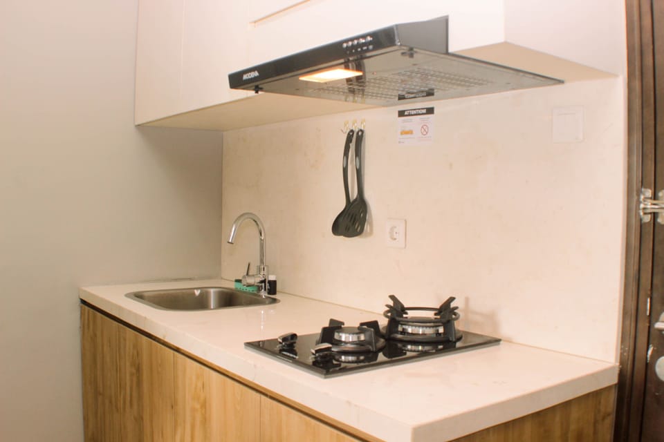 Apartment, 1 Bedroom | Private kitchen | Fridge, stovetop, cookware/dishes/utensils