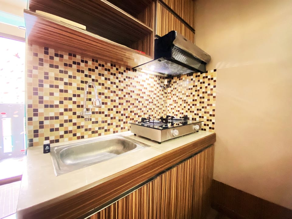 Apartment, 2 Bedrooms | Private kitchen | Fridge, stovetop, cookware/dishes/utensils