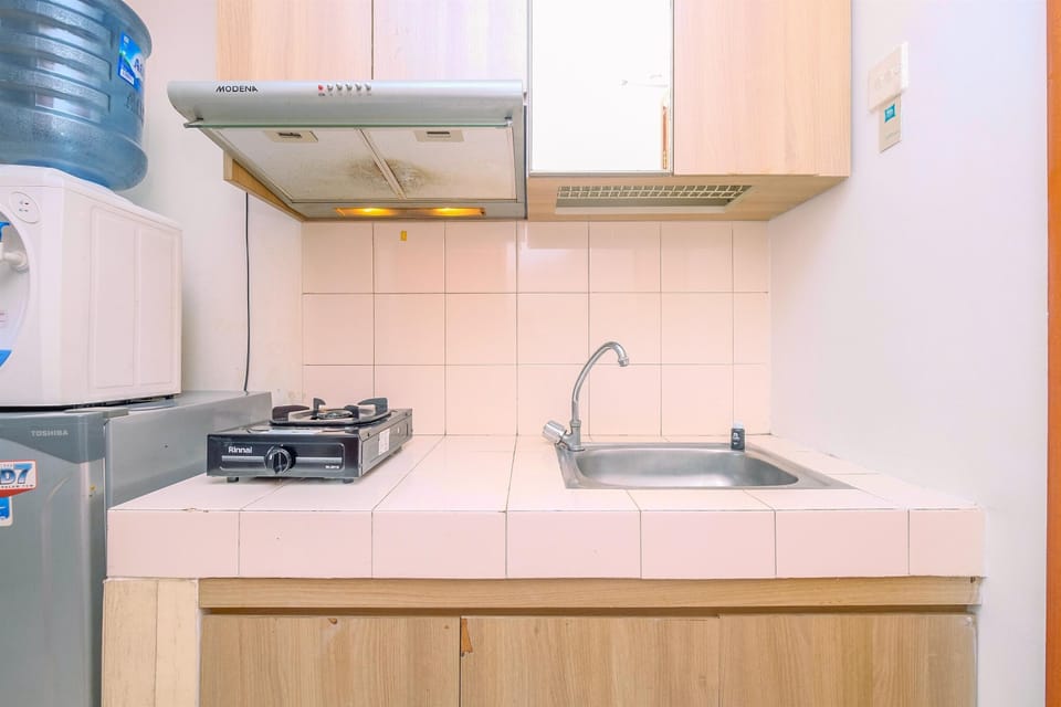 Studio | Private kitchen | Fridge, stovetop, cookware/dishes/utensils
