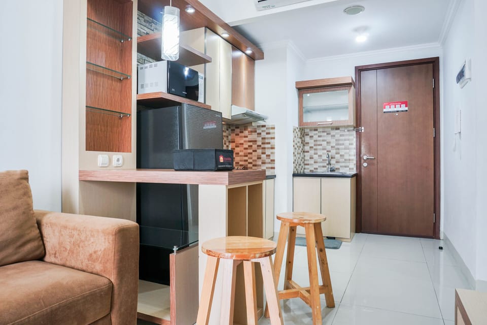 Apartment, 2 Bedrooms | Living area | TV