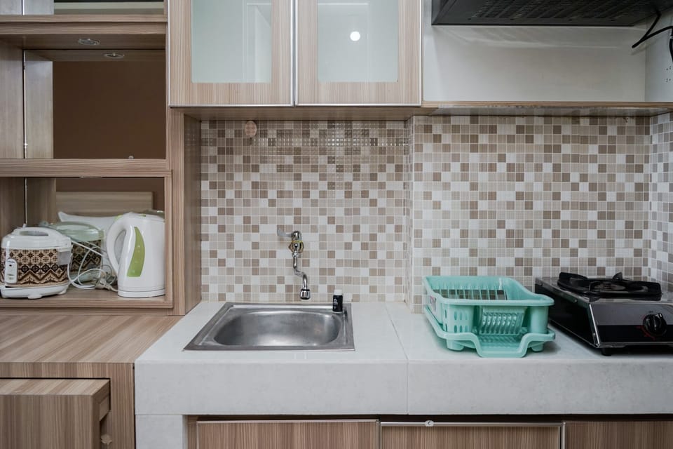 Studio | Private kitchen | Fridge, stovetop, cookware/dishes/utensils