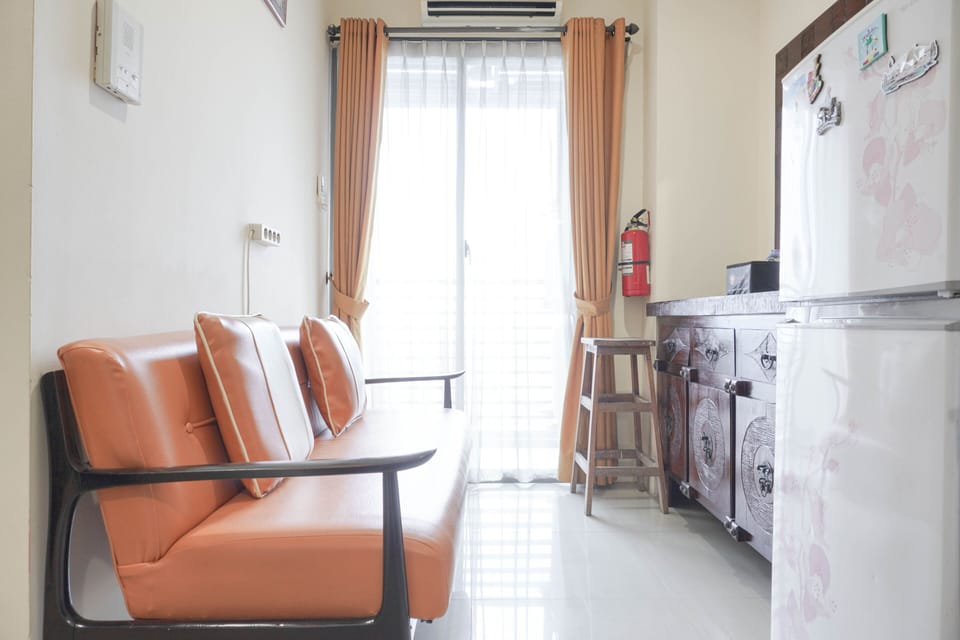 Apartment, 2 Bedrooms | Living area | TV