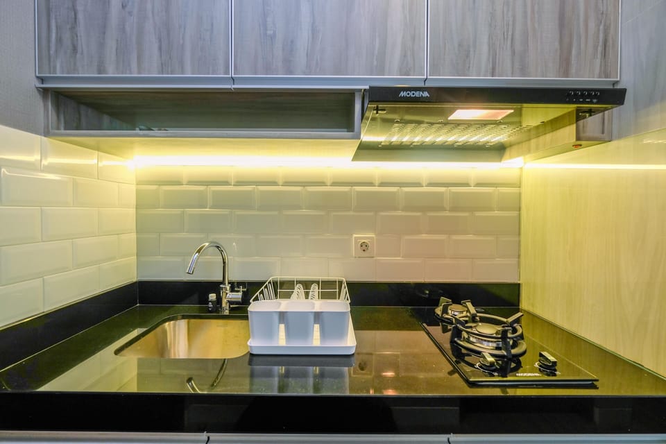 Studio, 2 Bedrooms | Private kitchen | Fridge, stovetop, cookware/dishes/utensils