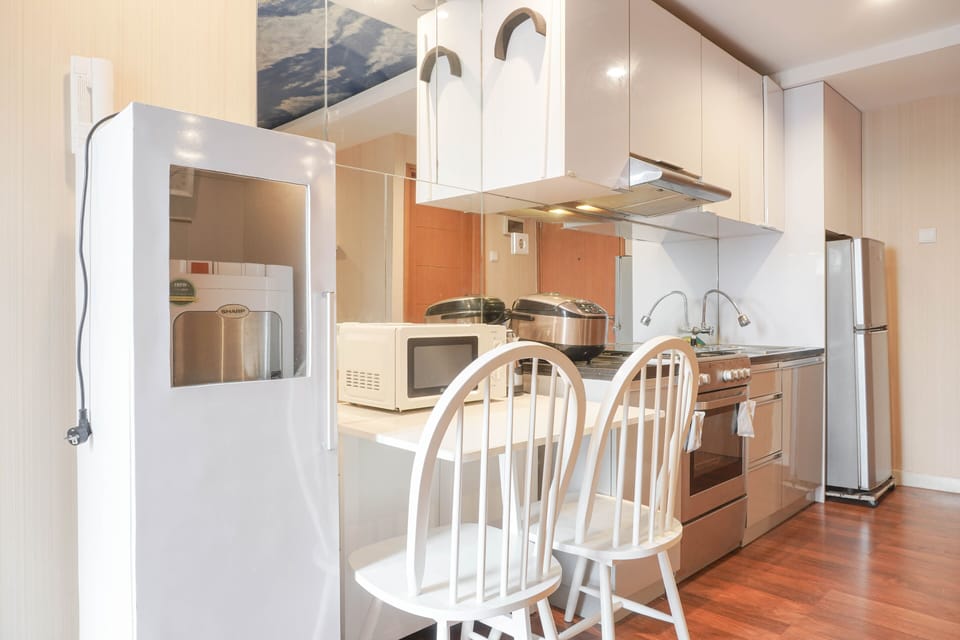 Apartment, 2 Bedrooms | In-room dining