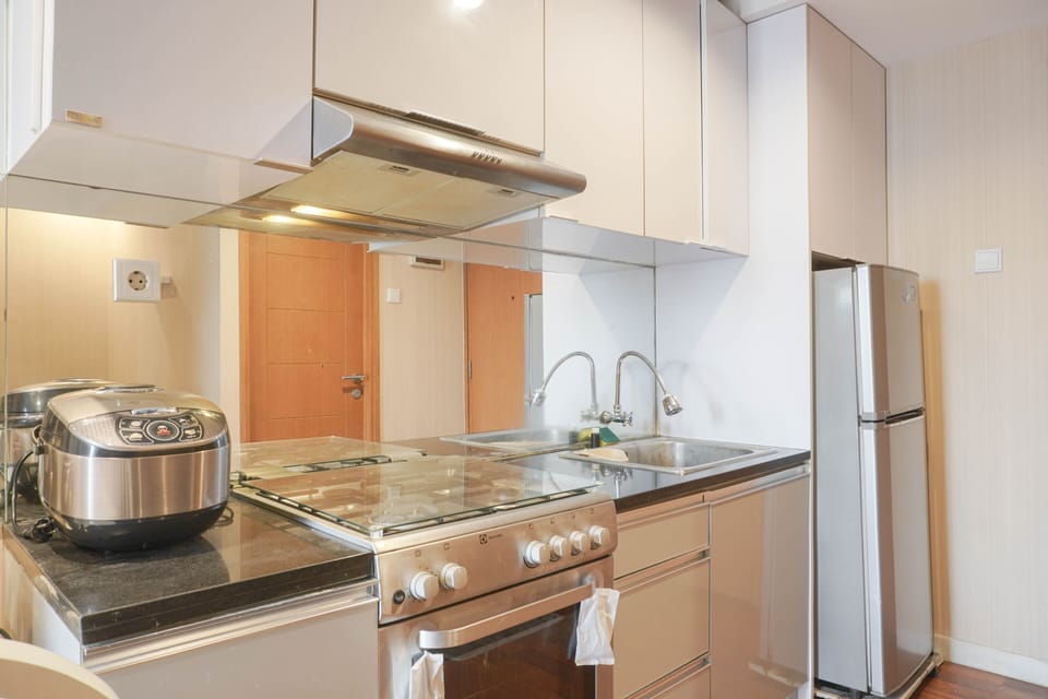 Apartment, 2 Bedrooms | Private kitchen | Fridge, stovetop, cookware/dishes/utensils
