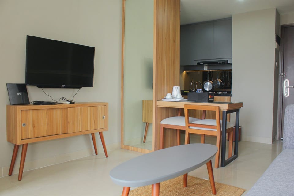 Apartment, 1 Bedroom | Living area | TV