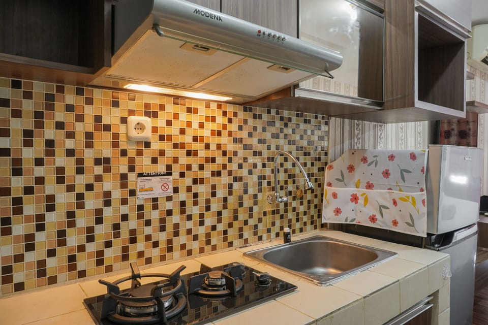 Studio | Private kitchen | Fridge, stovetop, cookware/dishes/utensils