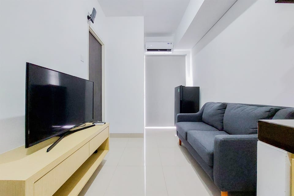 Apartment, 1 Bedroom | Living area | TV