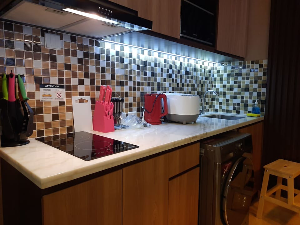 Apartment, 2 Bedrooms | Private kitchen | Fridge, stovetop, cookware/dishes/utensils