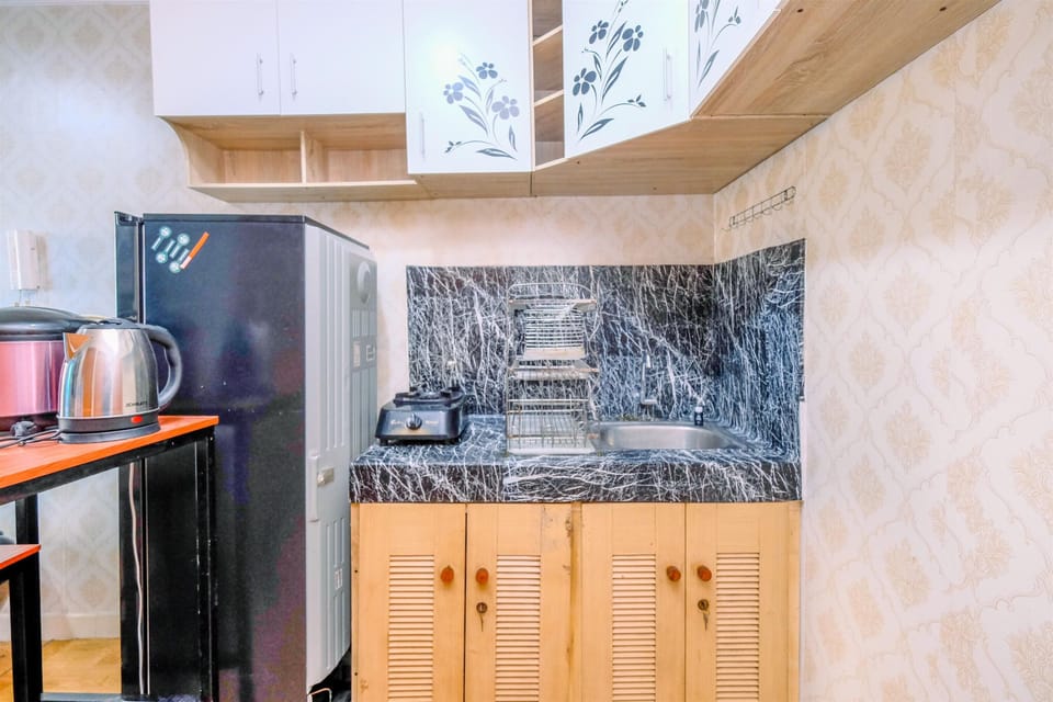 Apartment, 2 Bedrooms | Private kitchen | Fridge, stovetop, cookware/dishes/utensils