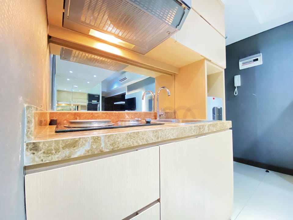 Apartment, 2 Bedrooms | Private kitchen | Fridge, stovetop, electric kettle, cookware/dishes/utensils