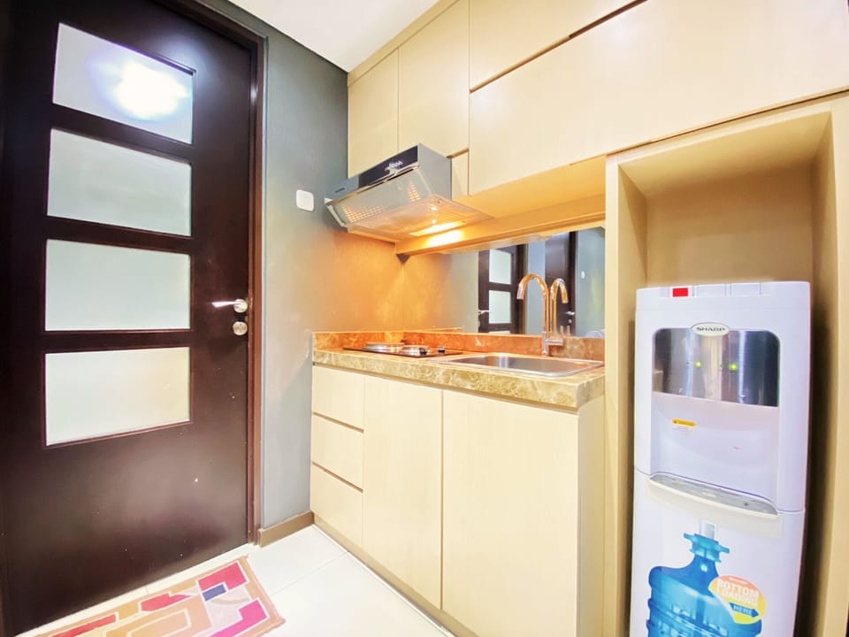 Apartment, 2 Bedrooms | Private kitchen | Fridge, stovetop, electric kettle, cookware/dishes/utensils