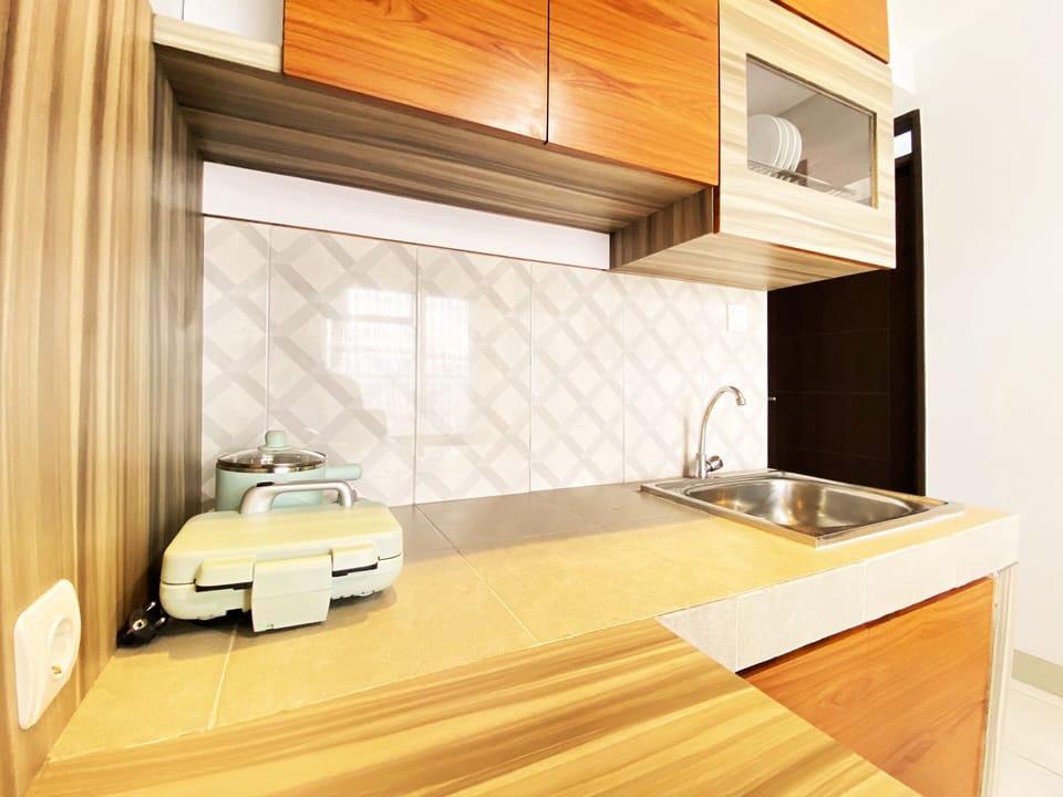 Apartment, 2 Bedrooms | Private kitchen | Fridge, stovetop, cookware/dishes/utensils