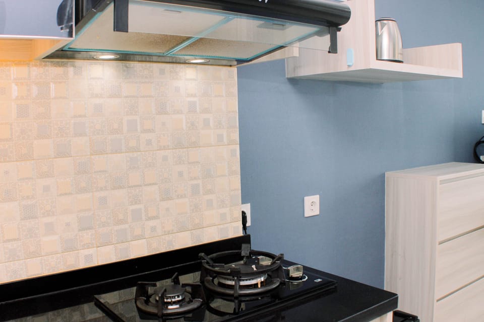 Studio | Private kitchen | Fridge, stovetop, cookware/dishes/utensils