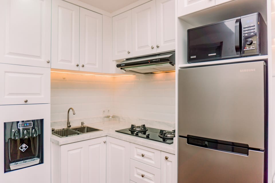 Apartment, 2 Bedrooms | Private kitchen | Fridge, stovetop, cookware/dishes/utensils