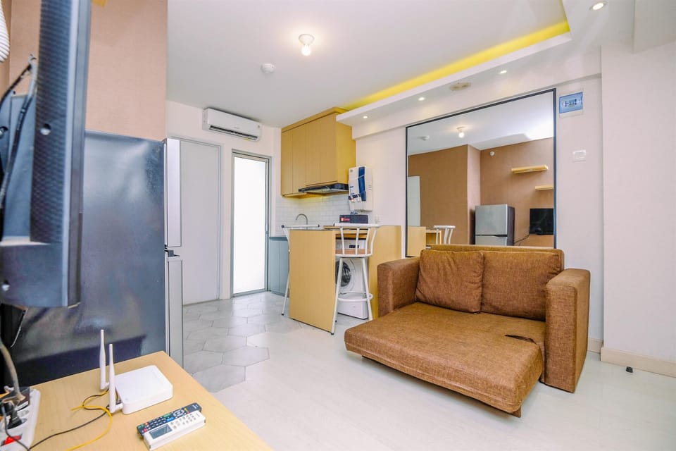 Apartment, 2 Bedrooms | Living area | TV