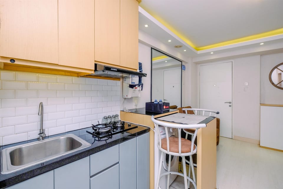 Apartment, 2 Bedrooms | Private kitchen | Fridge, stovetop, cookware/dishes/utensils