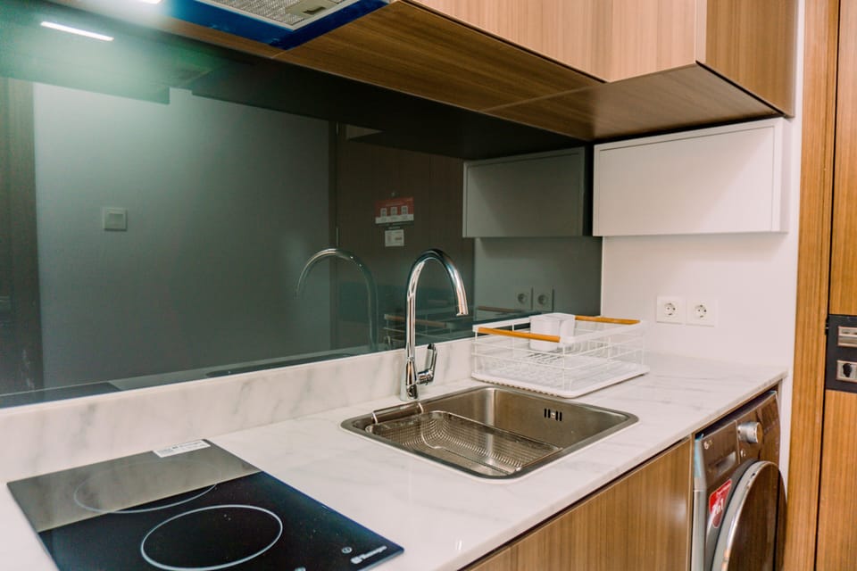 Apartment, 1 Bedroom | Private kitchen | Fridge, stovetop, electric kettle, cookware/dishes/utensils