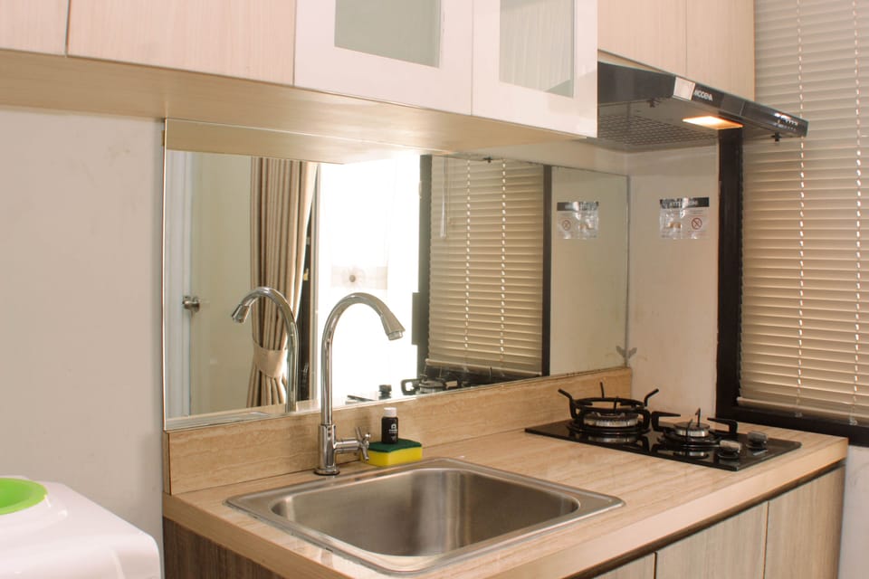 Studio | Private kitchen | Fridge, stovetop, cookware/dishes/utensils
