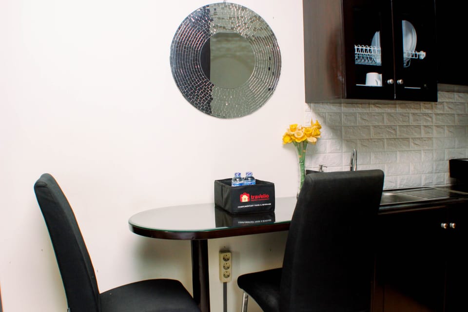 Studio | In-room dining