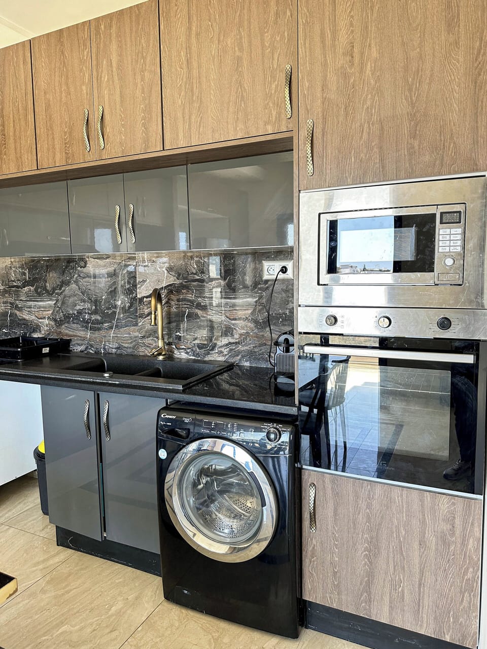 Apartment, 3 Bedrooms, Smoking, Balcony | Private kitchen