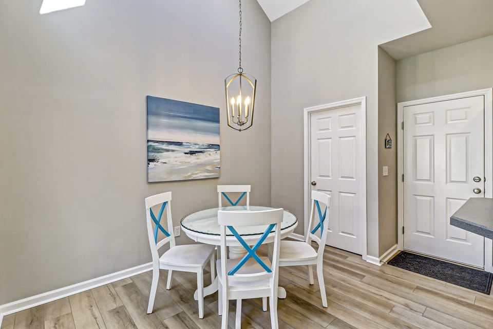 35 Shell Ring | Dining Table - 35 Shell Ring | Dining Table