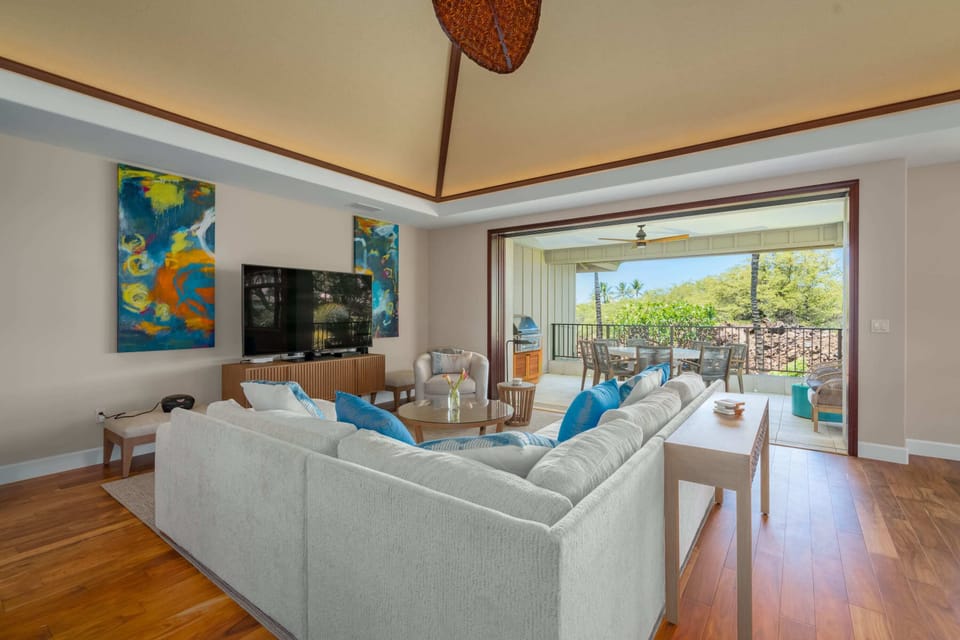 Living room with large pocket doors onto the lanai