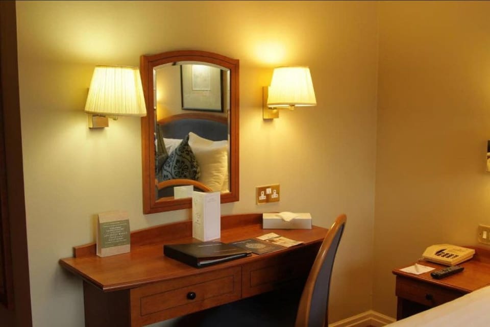 Desk, iron/ironing board, WiFi (free), bed sheets