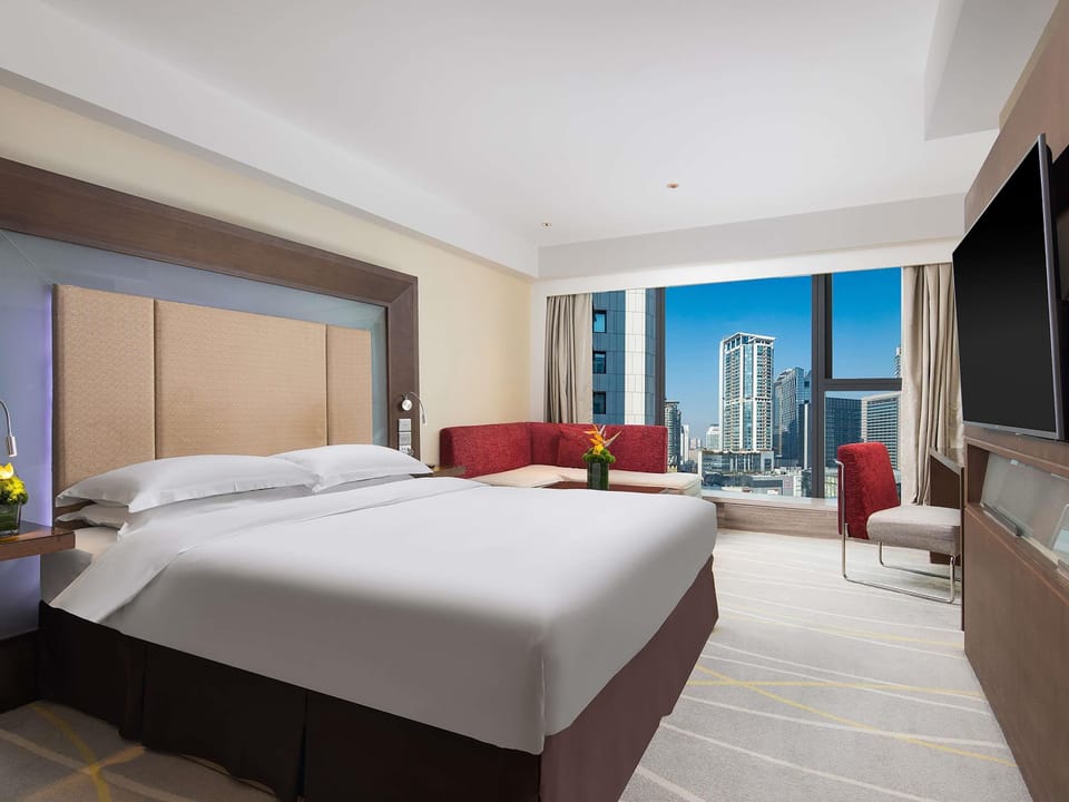 Executive Room, City View (1 double bed) | 1 bedroom, premium bedding, in-room safe, desk