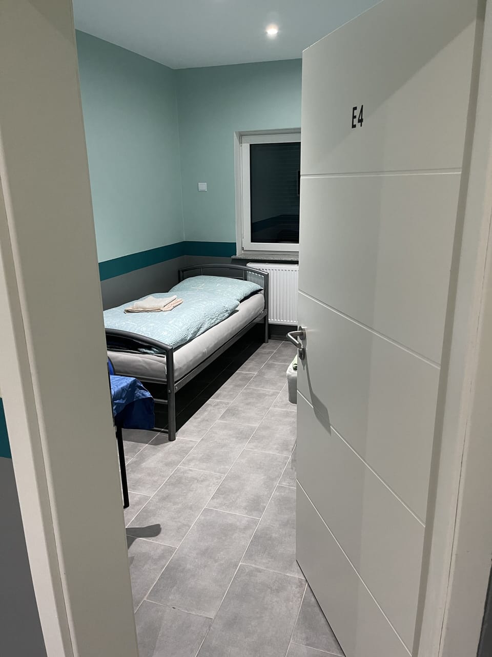 Double Room, Private Bathroom, Garden View | Individually furnished, desk, laptop workspace, blackout drapes
