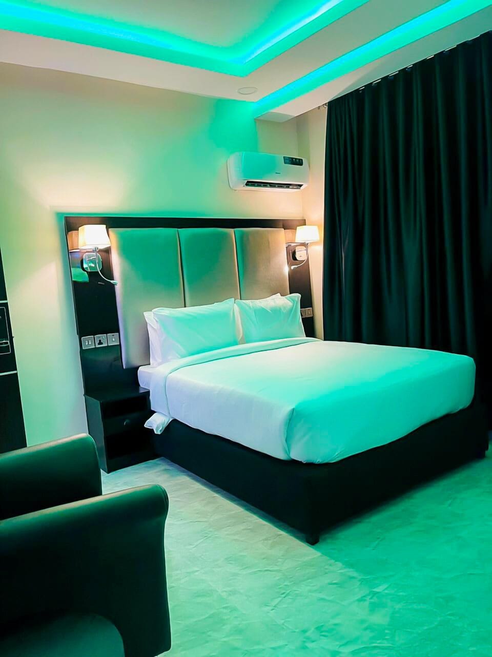Deluxe Room | Individually decorated, desk, laptop workspace, soundproofing
